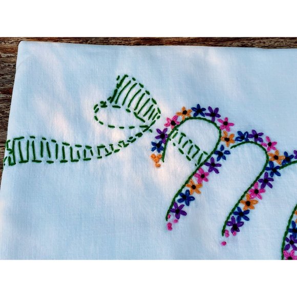 Vintage Pillow cases Embroidered "Mine" "Yours" - Picture 6 of 8